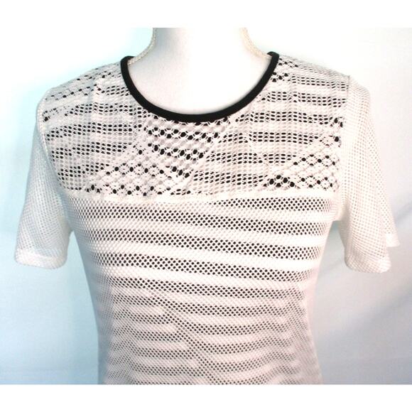 Alfred Dunner Women's Petite Black & White Striped Shirt Mesh Overlay Size PS - Picture 2 of 10